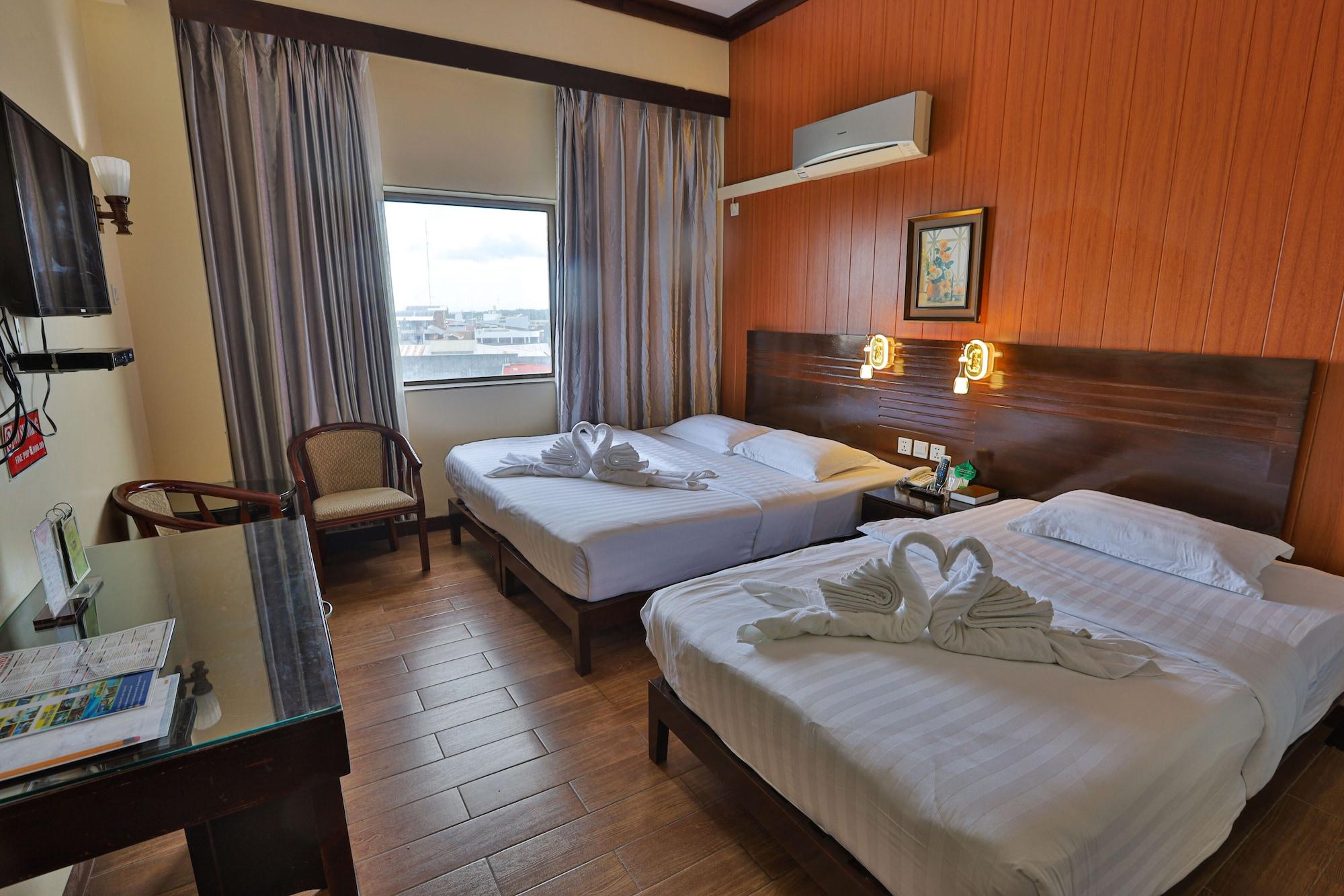 Dumaguete City Hotel Essencia מראה חיצוני תמונה