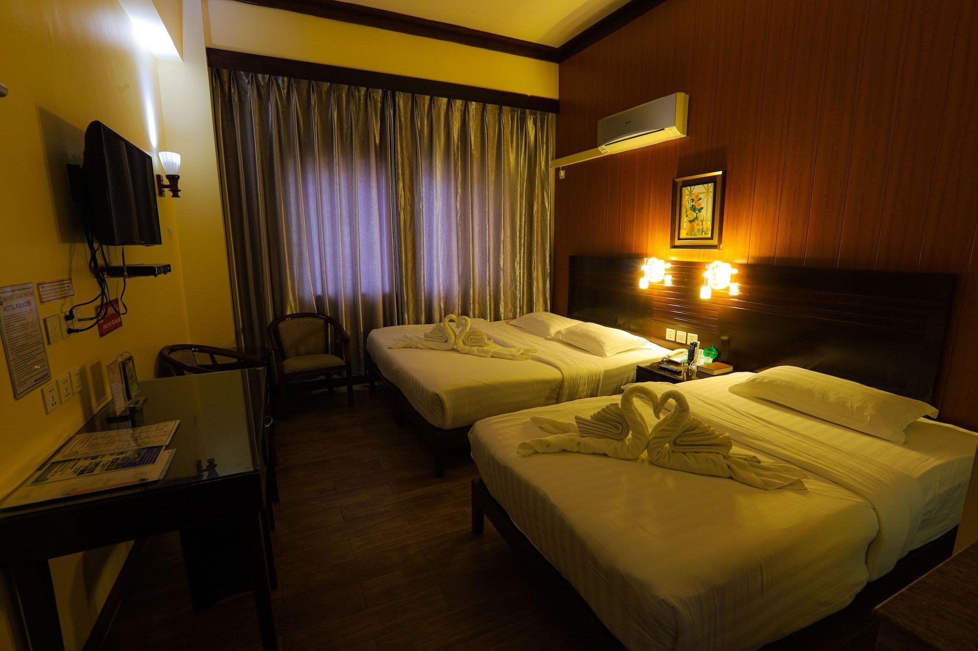 Dumaguete City Hotel Essencia מראה חיצוני תמונה