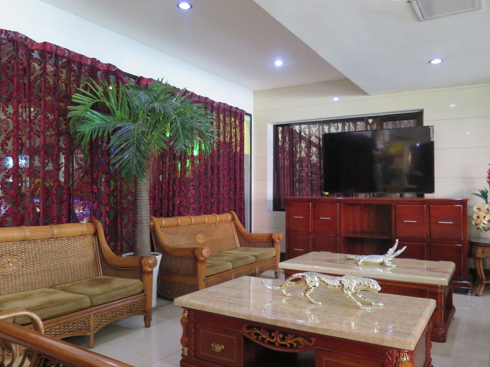 Dumaguete City Hotel Essencia מראה חיצוני תמונה