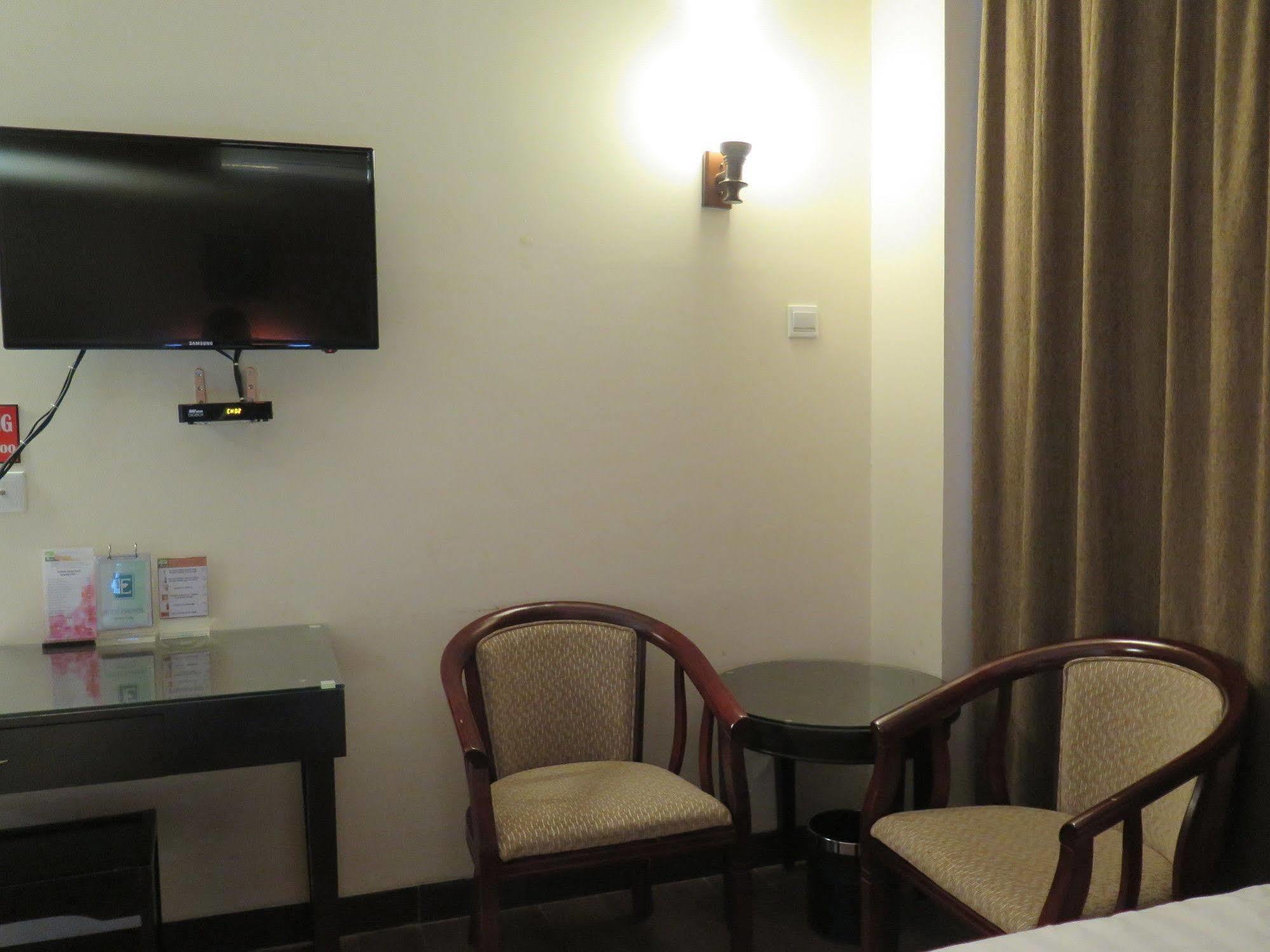 Dumaguete City Hotel Essencia מראה חיצוני תמונה