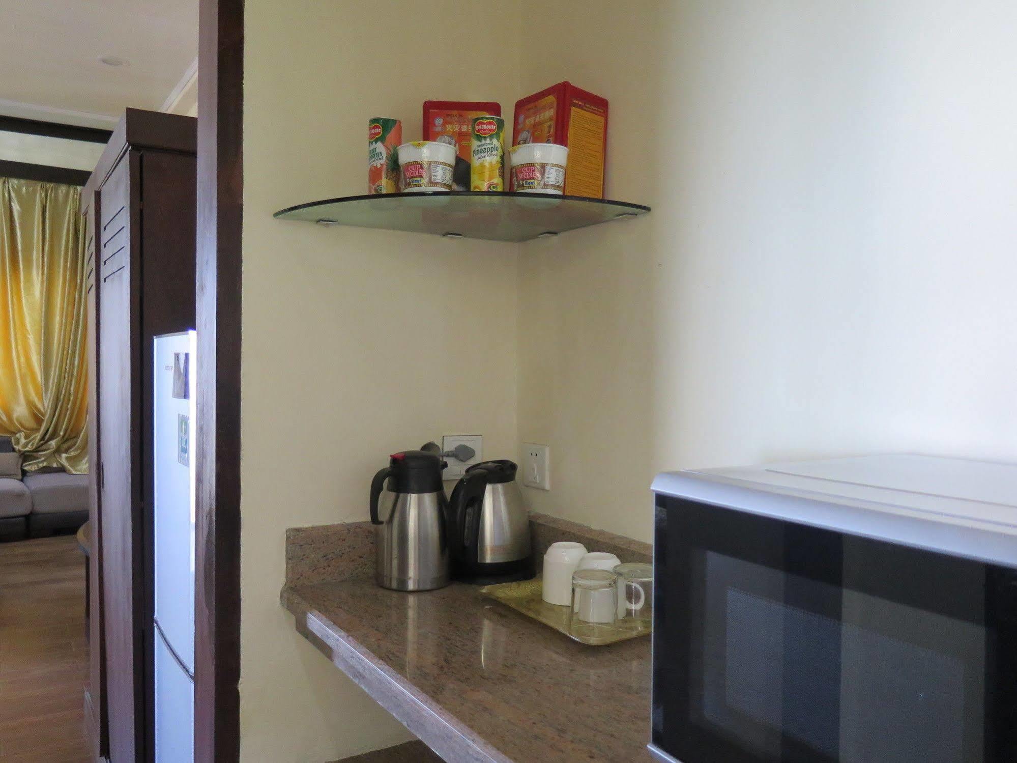 Dumaguete City Hotel Essencia מראה חיצוני תמונה