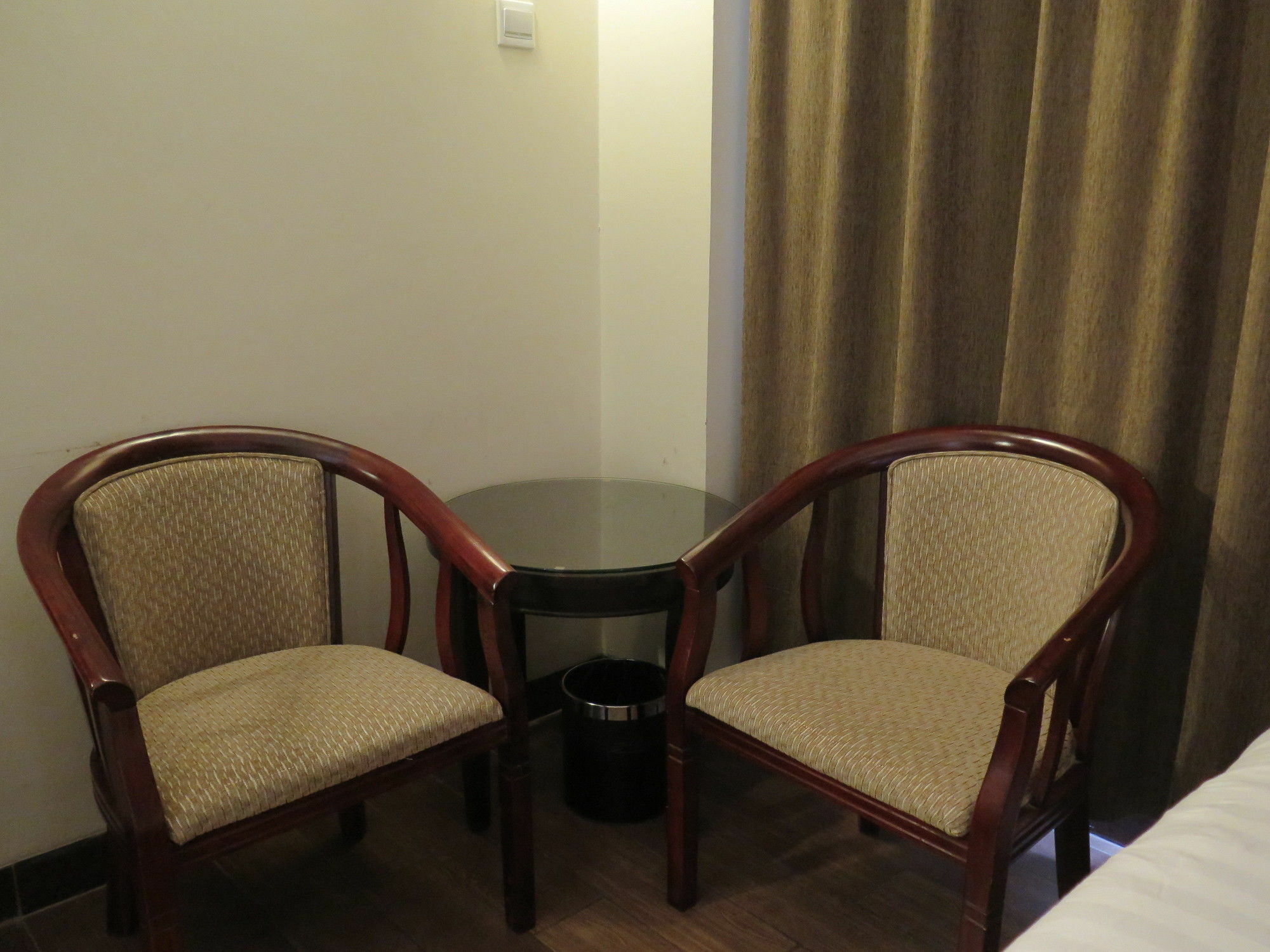Dumaguete City Hotel Essencia מראה חיצוני תמונה