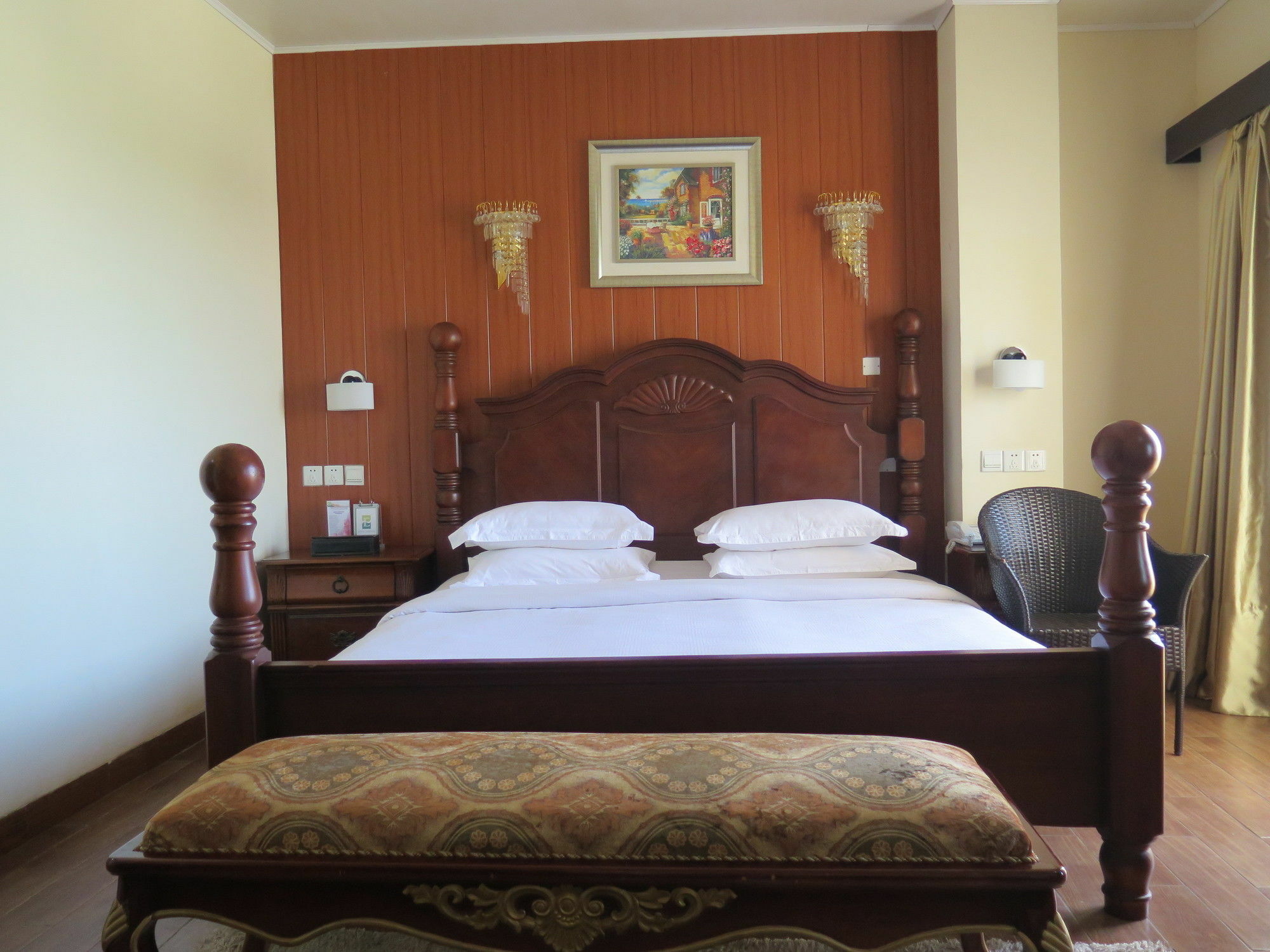 Dumaguete City Hotel Essencia מראה חיצוני תמונה