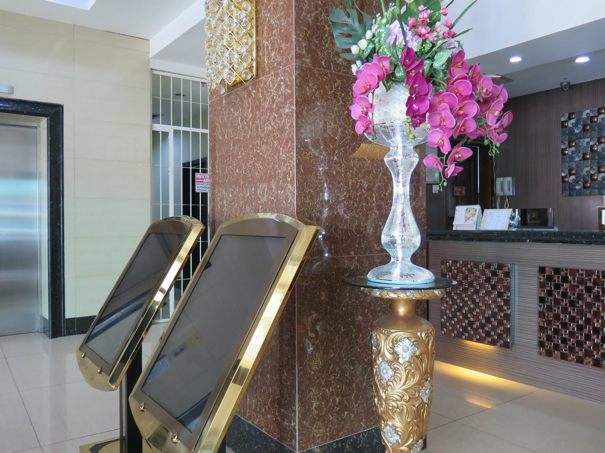 Dumaguete City Hotel Essencia מראה חיצוני תמונה