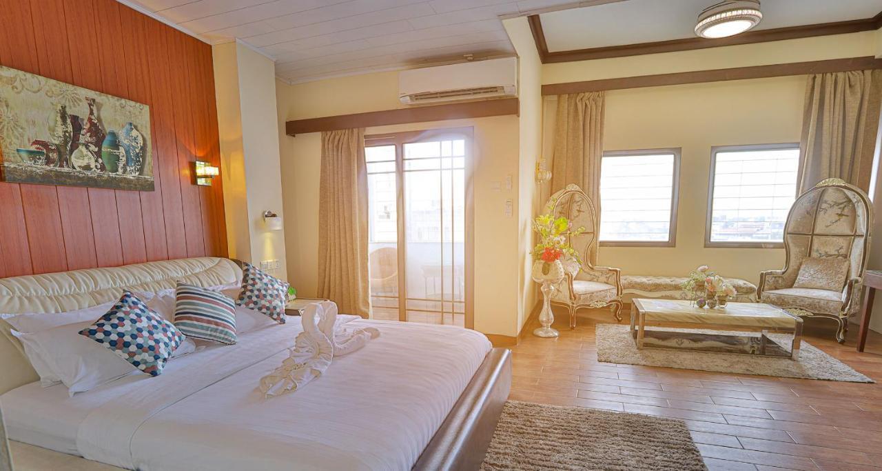 Dumaguete City Hotel Essencia מראה חיצוני תמונה