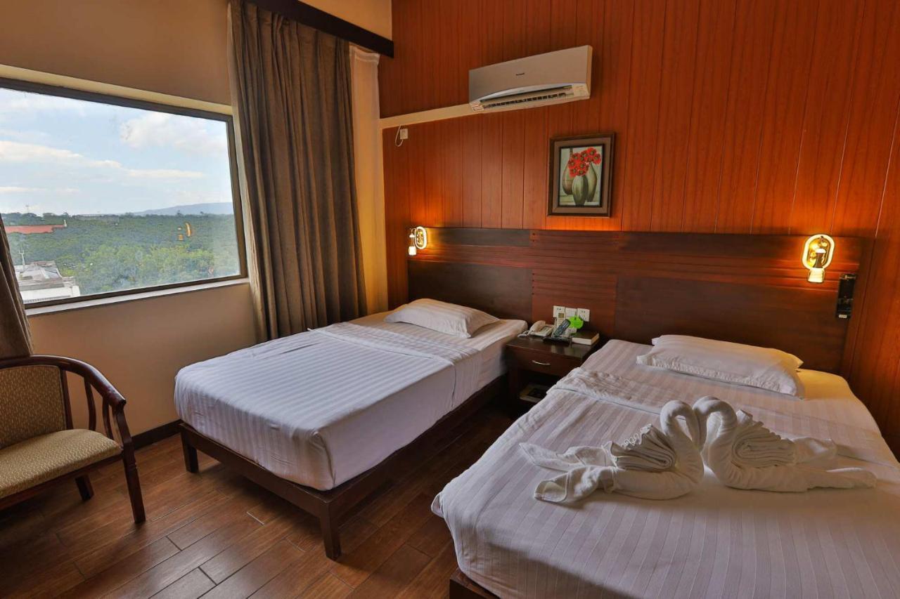 Dumaguete City Hotel Essencia מראה חיצוני תמונה